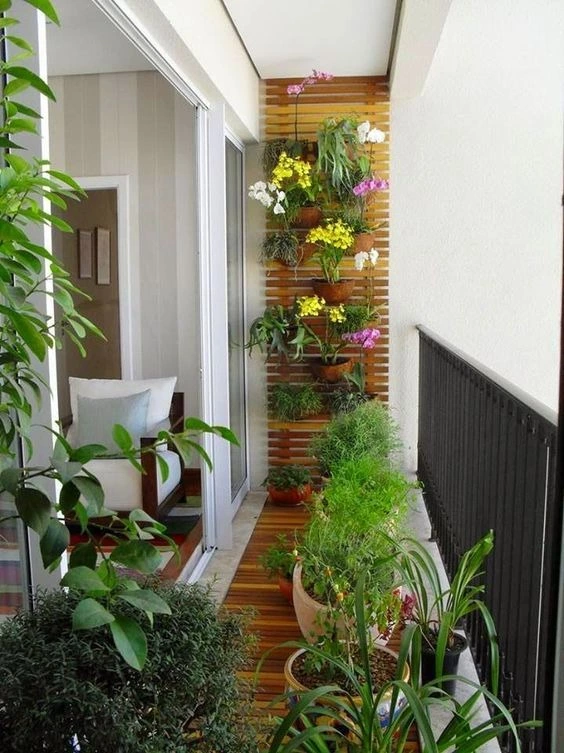 24 ideas para decorar balcones pequeños con flores