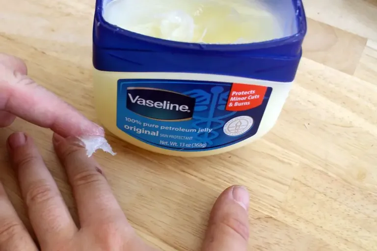 Aprende que Usos Adicionales tiene la Vaselina