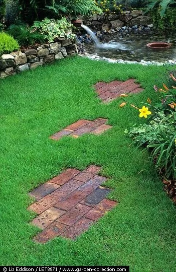 Ideas para Tener un Camino de Ladrillos en el Jardín