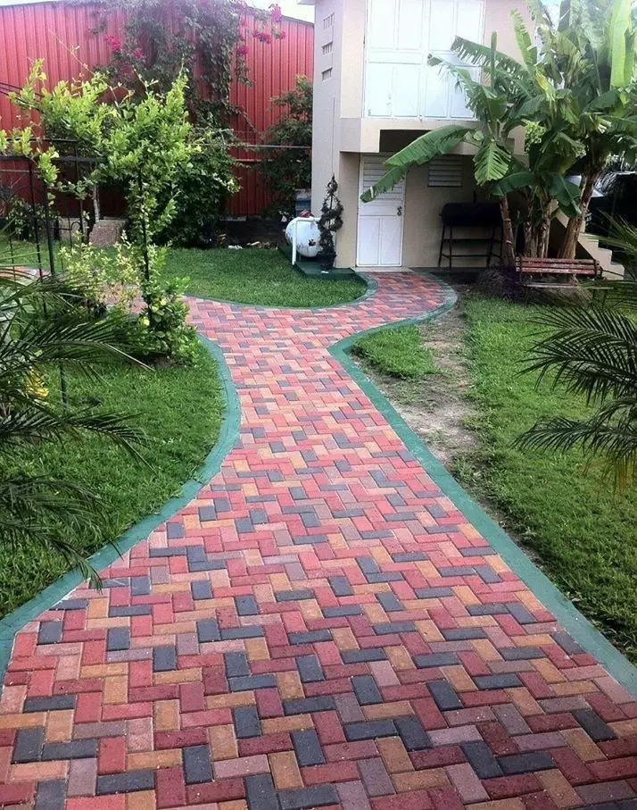 20 ideas de caminos con ladrillos