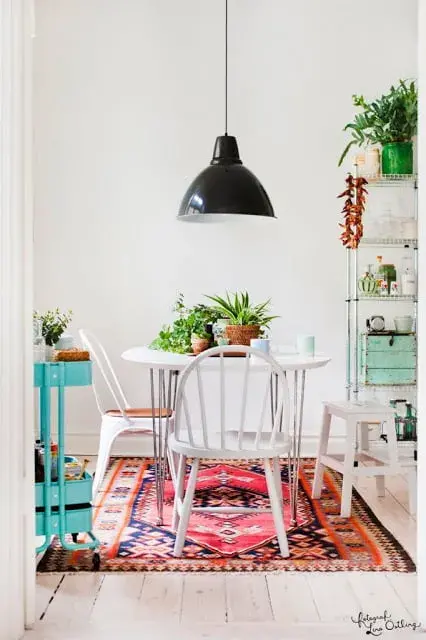 10 Ideas para Decorar con un Kilim en el Hogar